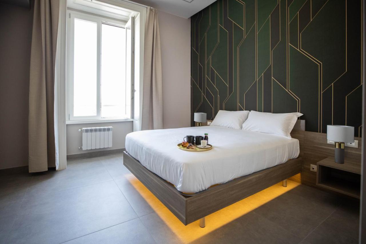 L'Elegant Boutique Rooms Naples Exterior photo