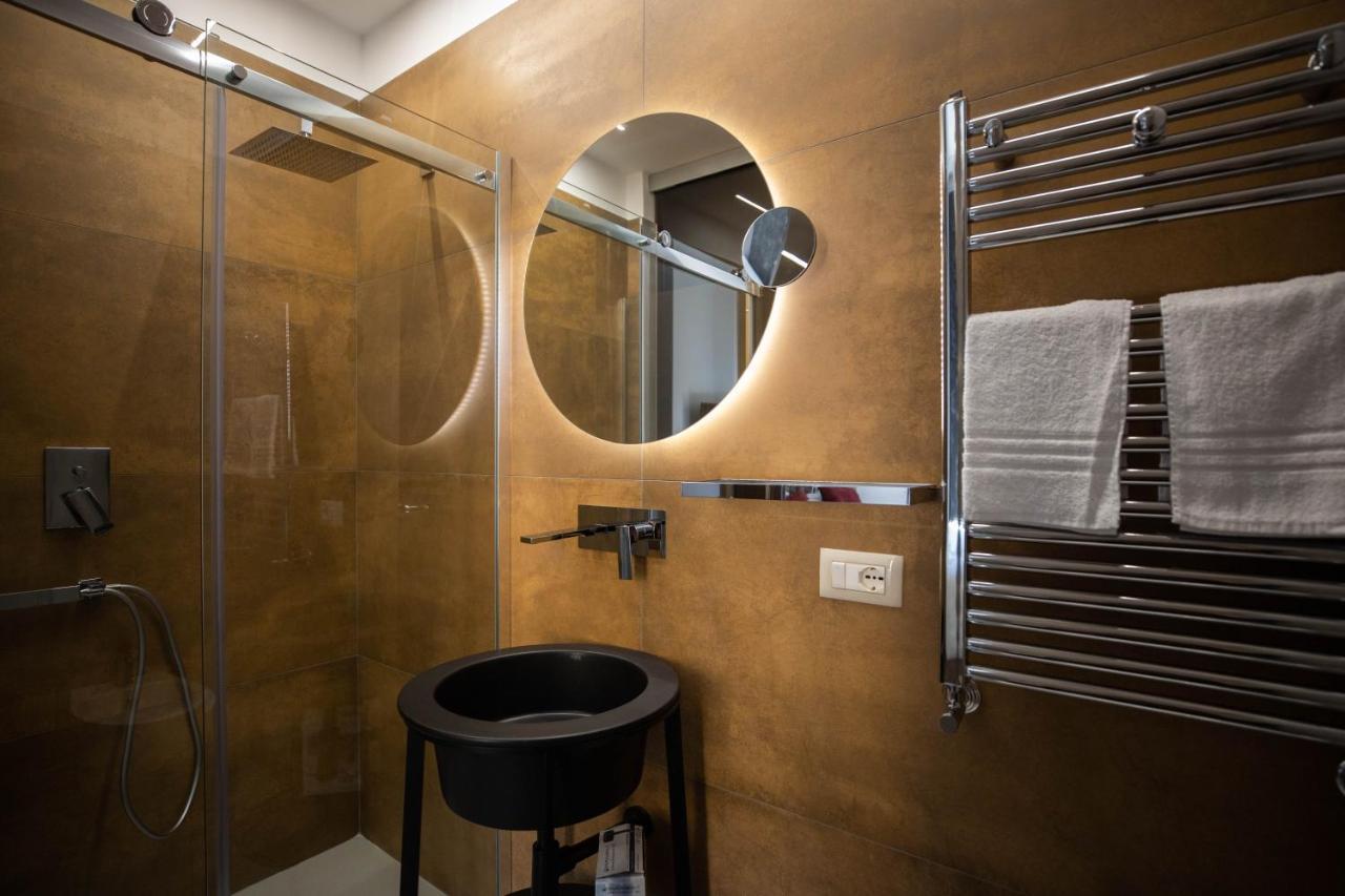 L'Elegant Boutique Rooms Naples Exterior photo