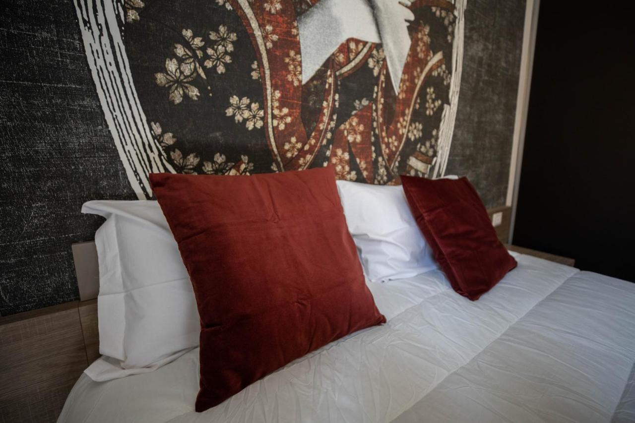 L'Elegant Boutique Rooms Naples Exterior photo